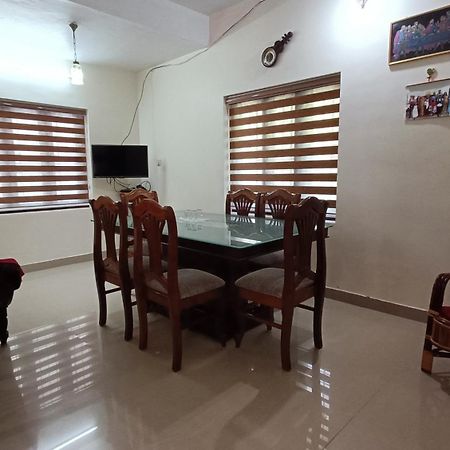 Mom'S Villa Nedumbassery Exterior photo
