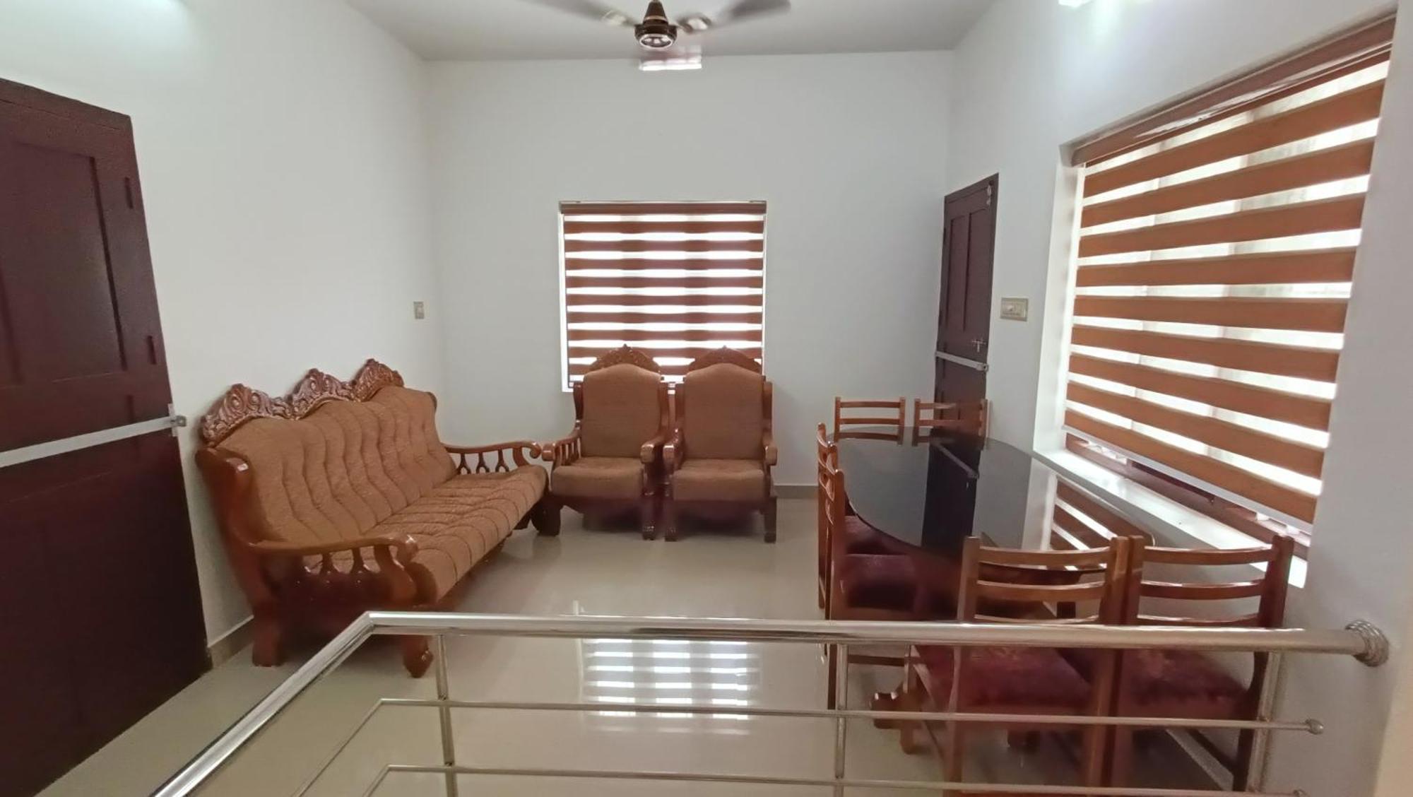 Mom'S Villa Nedumbassery Exterior photo