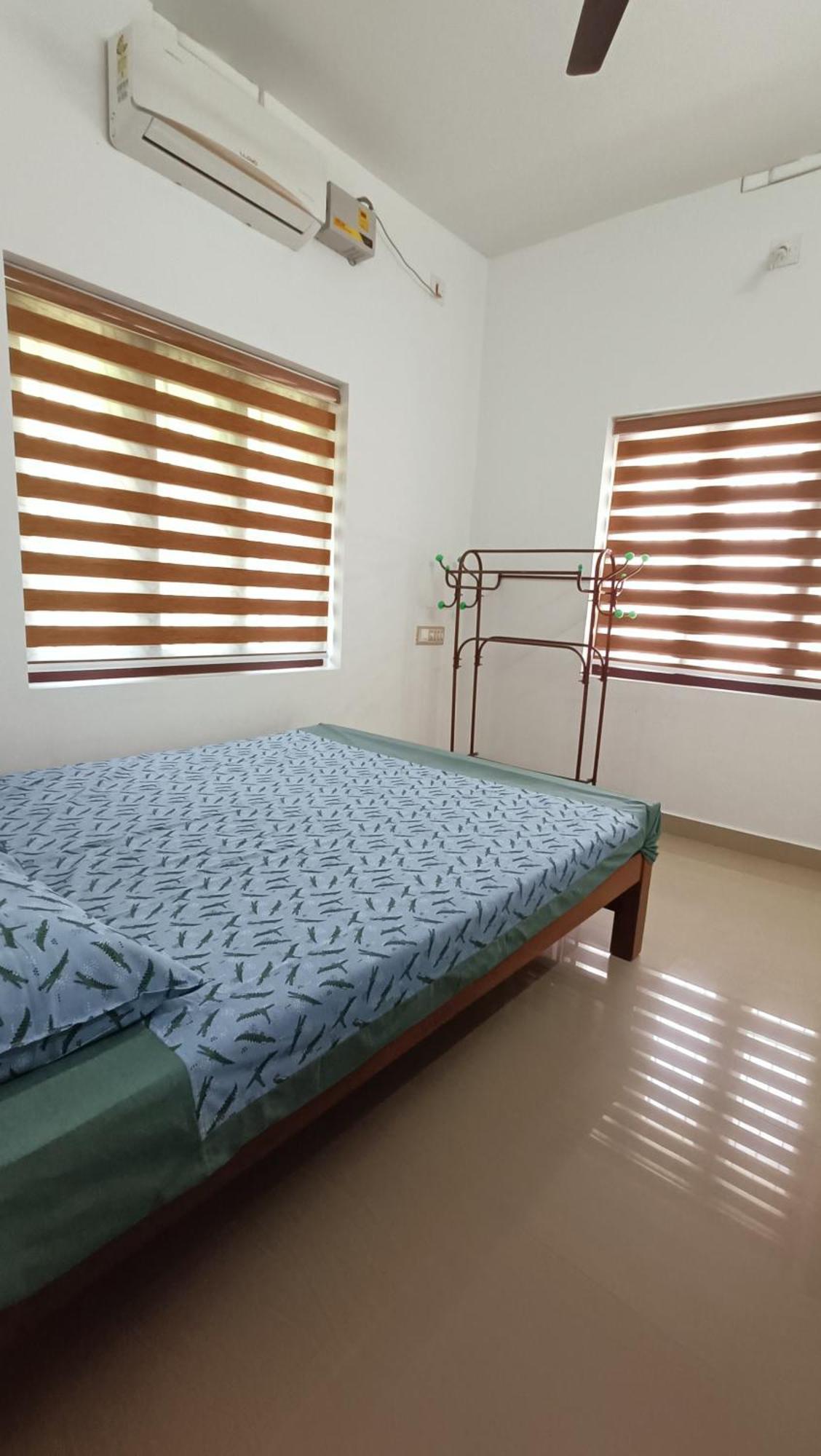 Mom'S Villa Nedumbassery Exterior photo